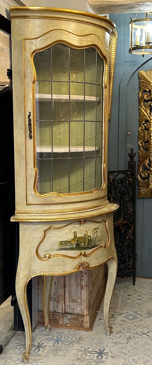 Italian Painted Showcase Corner 