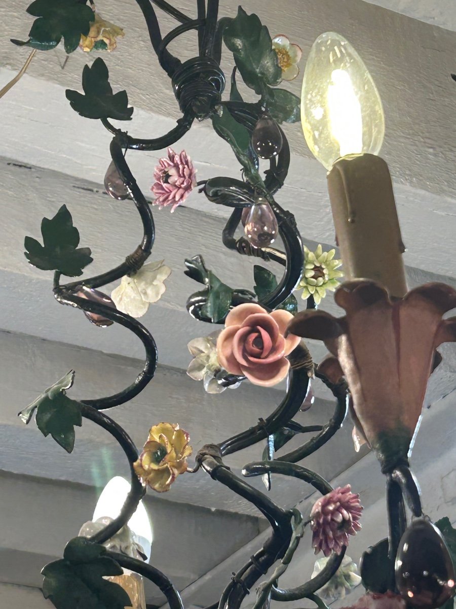 Foliage Chandelier In Painted Iron And Porcelain Flowers -photo-3