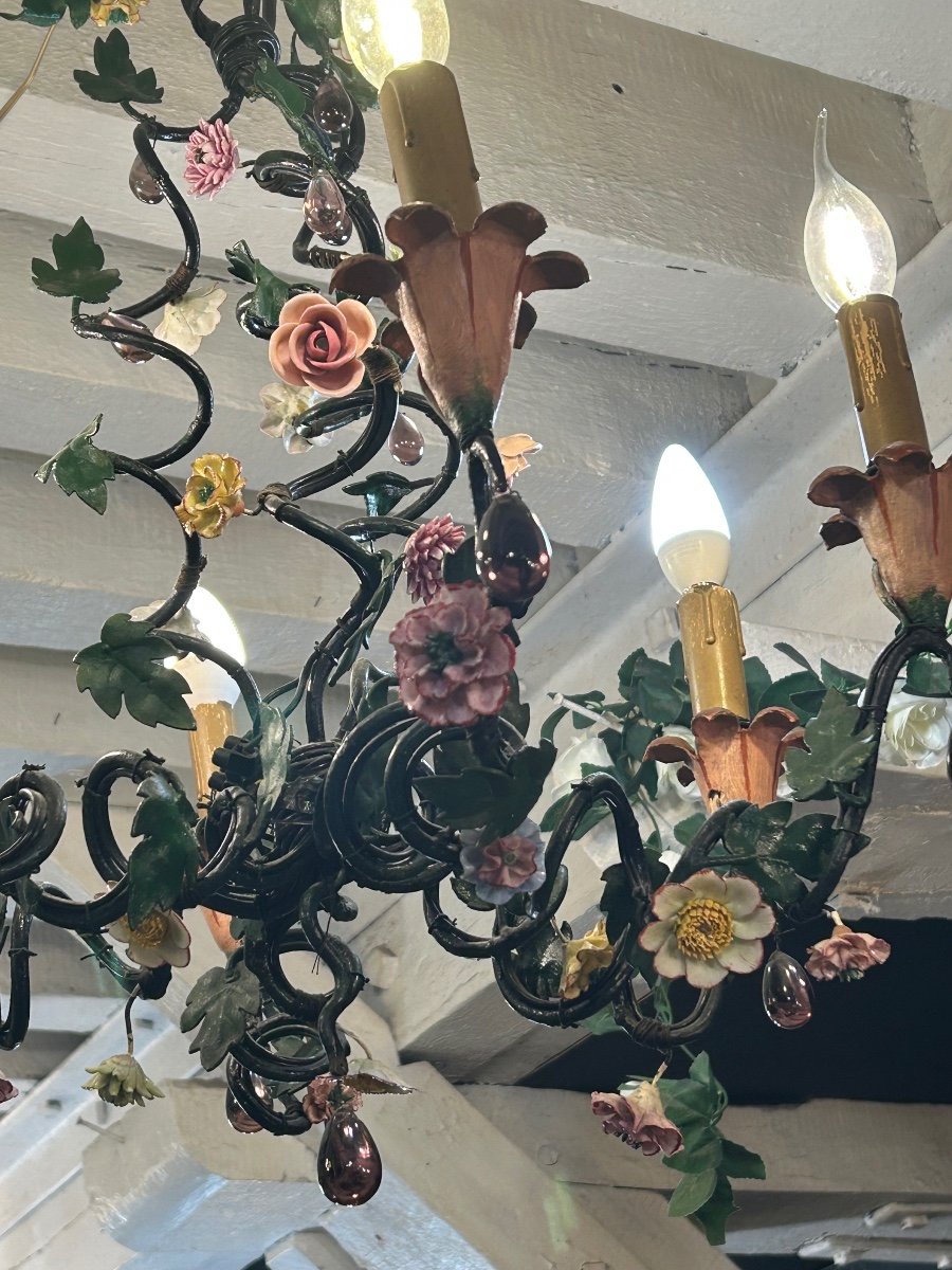 Foliage Chandelier In Painted Iron And Porcelain Flowers -photo-4