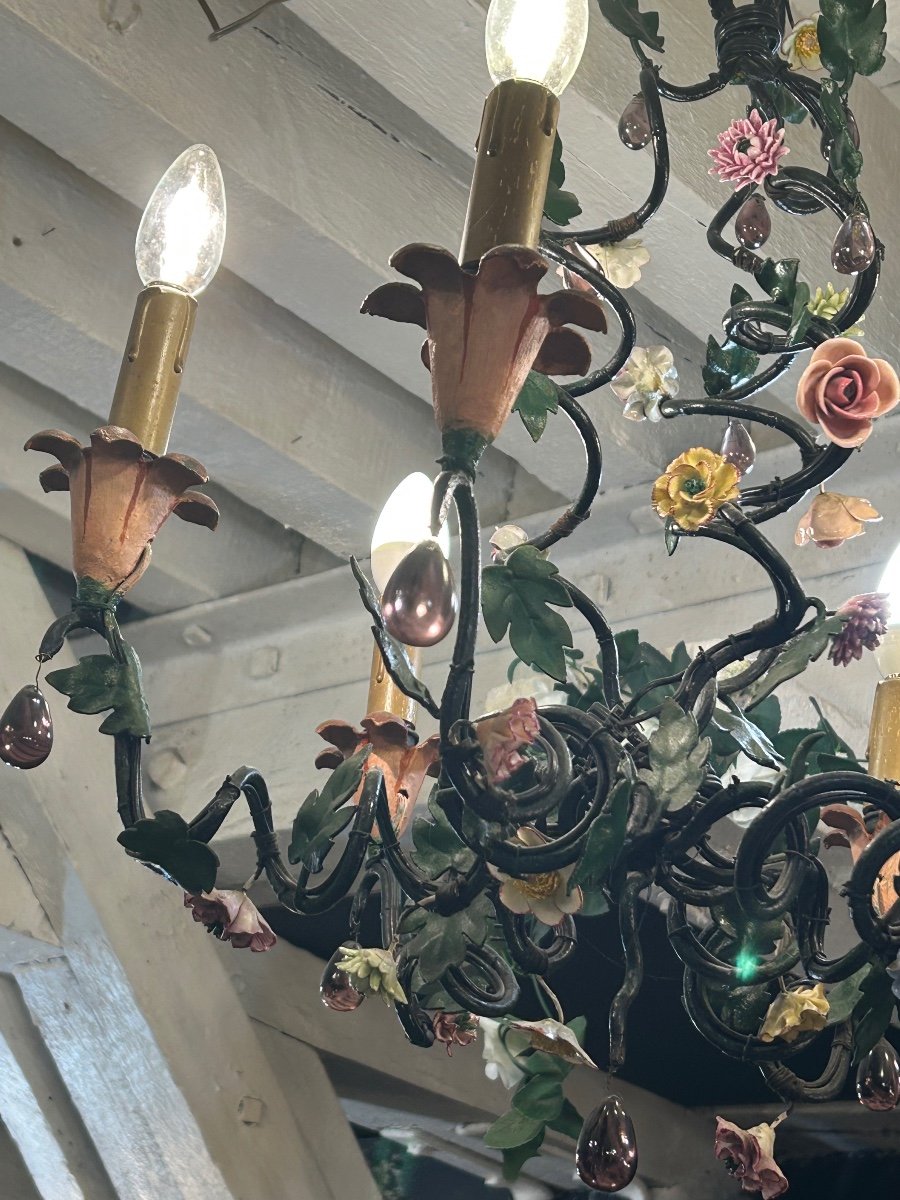 Foliage Chandelier In Painted Iron And Porcelain Flowers -photo-6