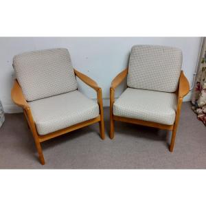  Paire de Fauteuils Scandinaves