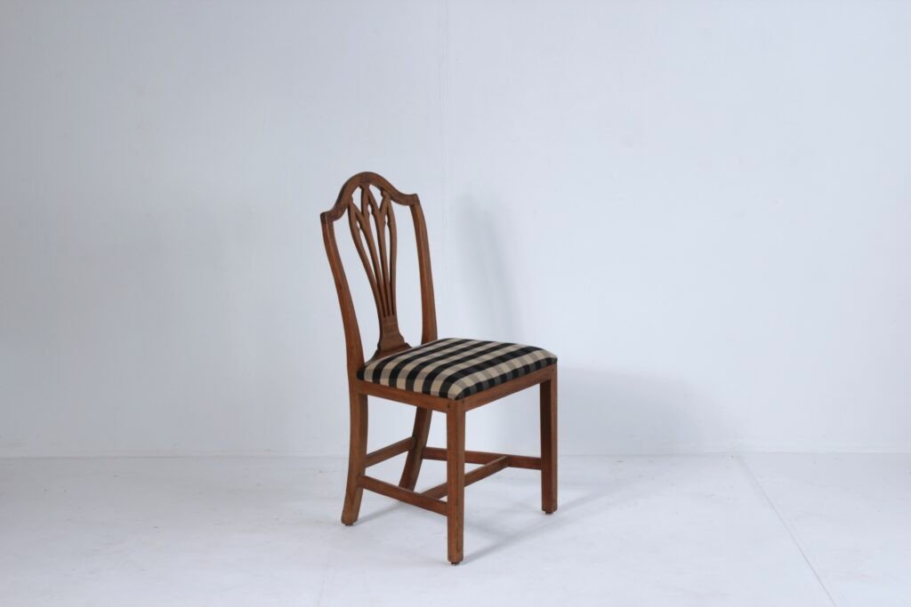 Series Of 6 Walnut Chairs.-photo-2