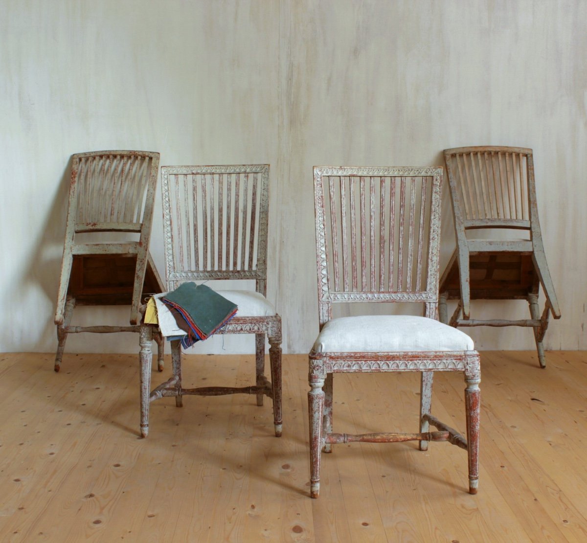 Set Of 4 Gustavian Period Chairs 