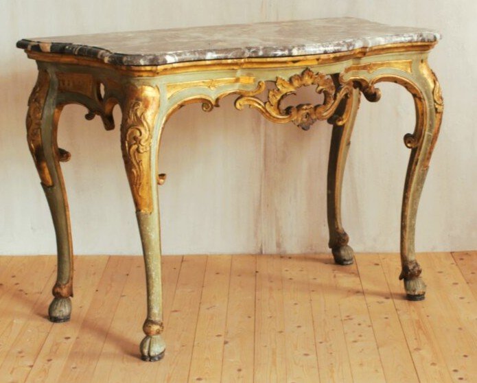 Italian Console From The 18th Century. 