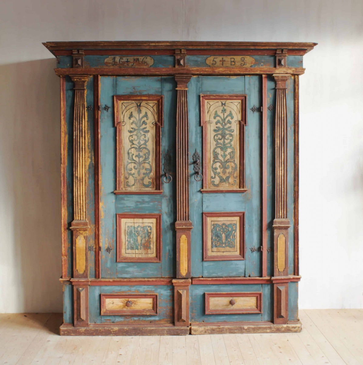 Armoire Suisse 17eme Siecle