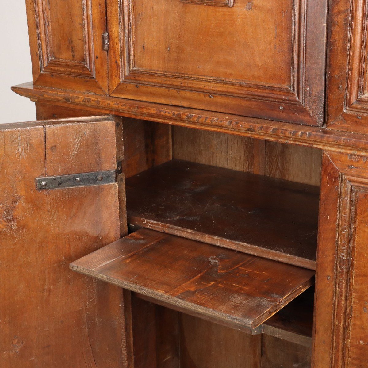 Ancient Cupboard Double étagère Early XVII Century Walnut Doors-photo-7