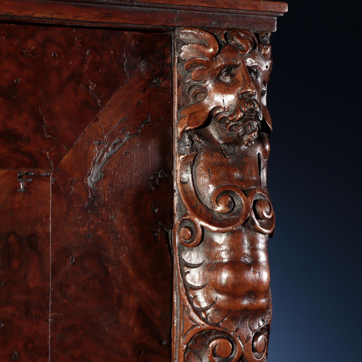 Cabinet Walnut Italy XVI-xvii Century-photo-2