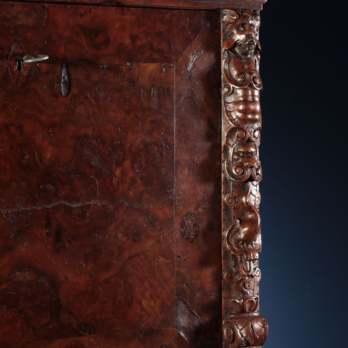 Cabinet Walnut Italy XVI-xvii Century-photo-3