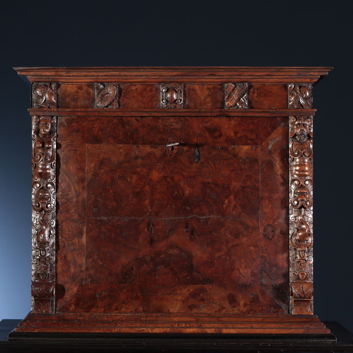 Cabinet Walnut Italy XVI-xvii Century-photo-4