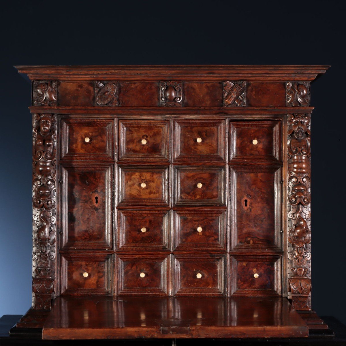 Cabinet Walnut Italy XVI-xvii Century-photo-5