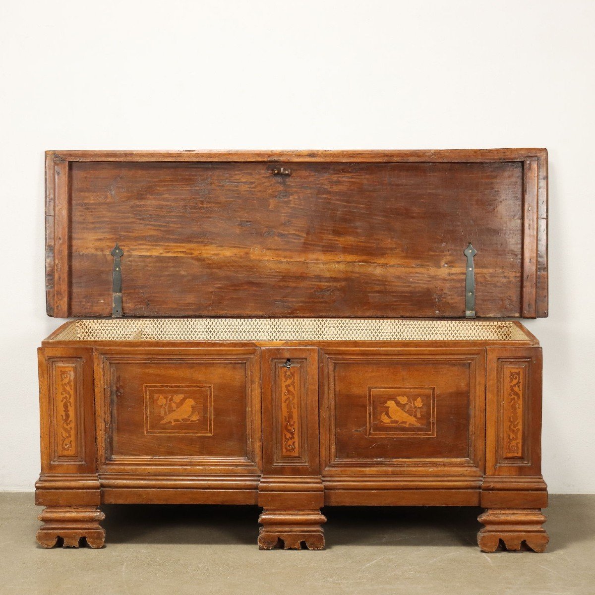 Antique Chest Walnut Italy Mid XVIII Century-photo-4