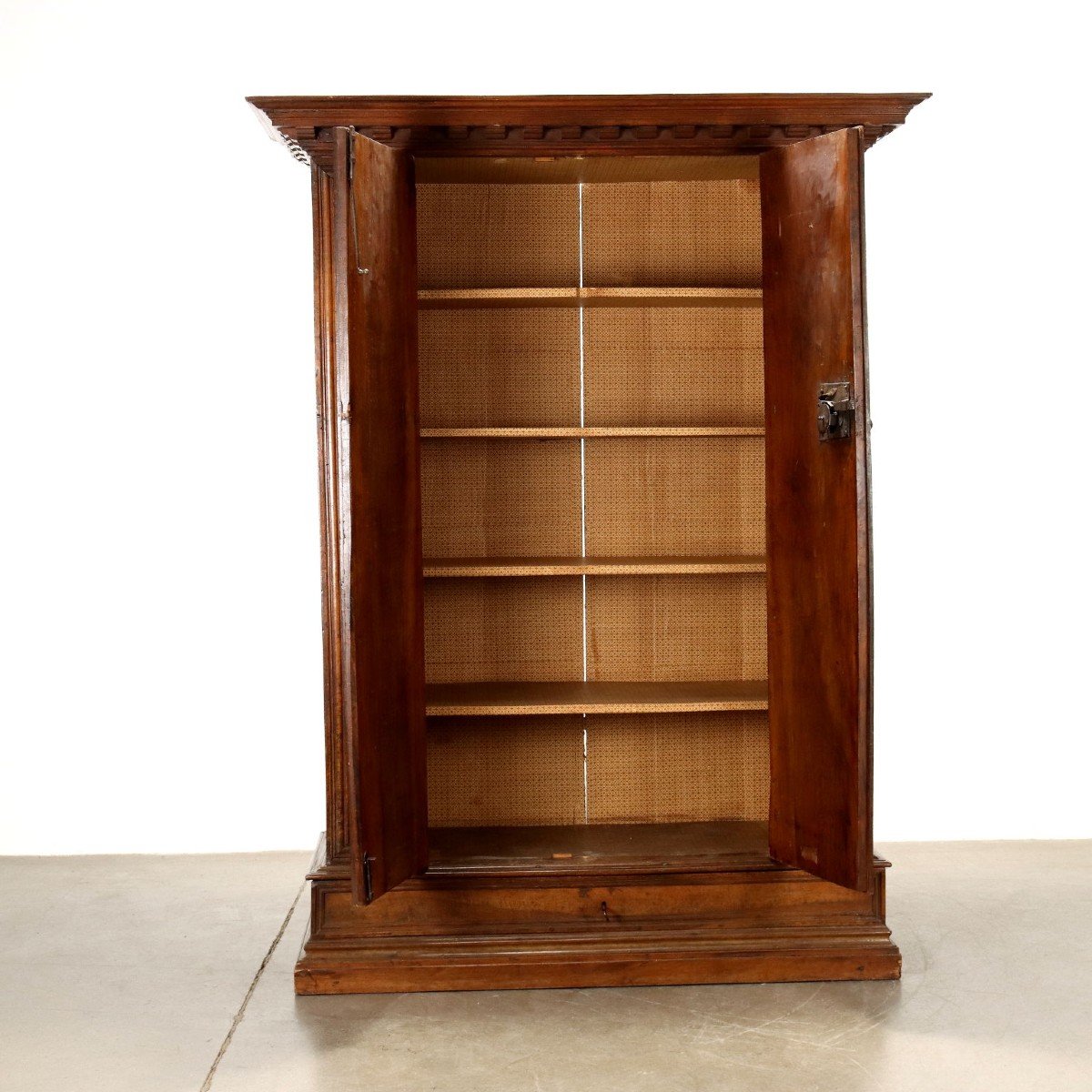 Baroque Walnut Wardrobe-photo-1