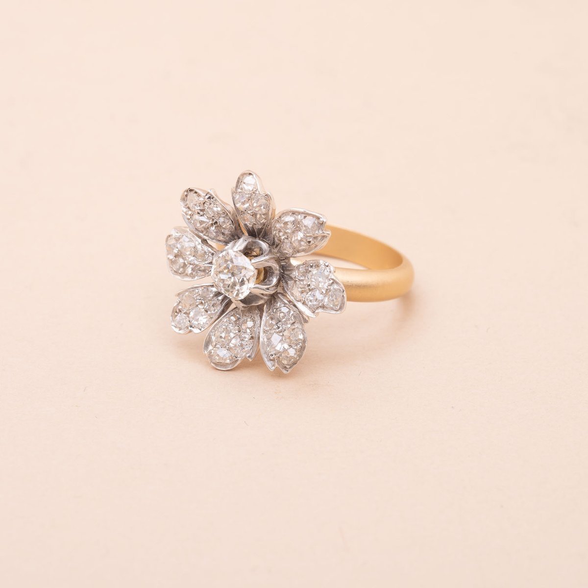 Vintage Eglantine Ring Old Diamonds 2.40 Carats-photo-2