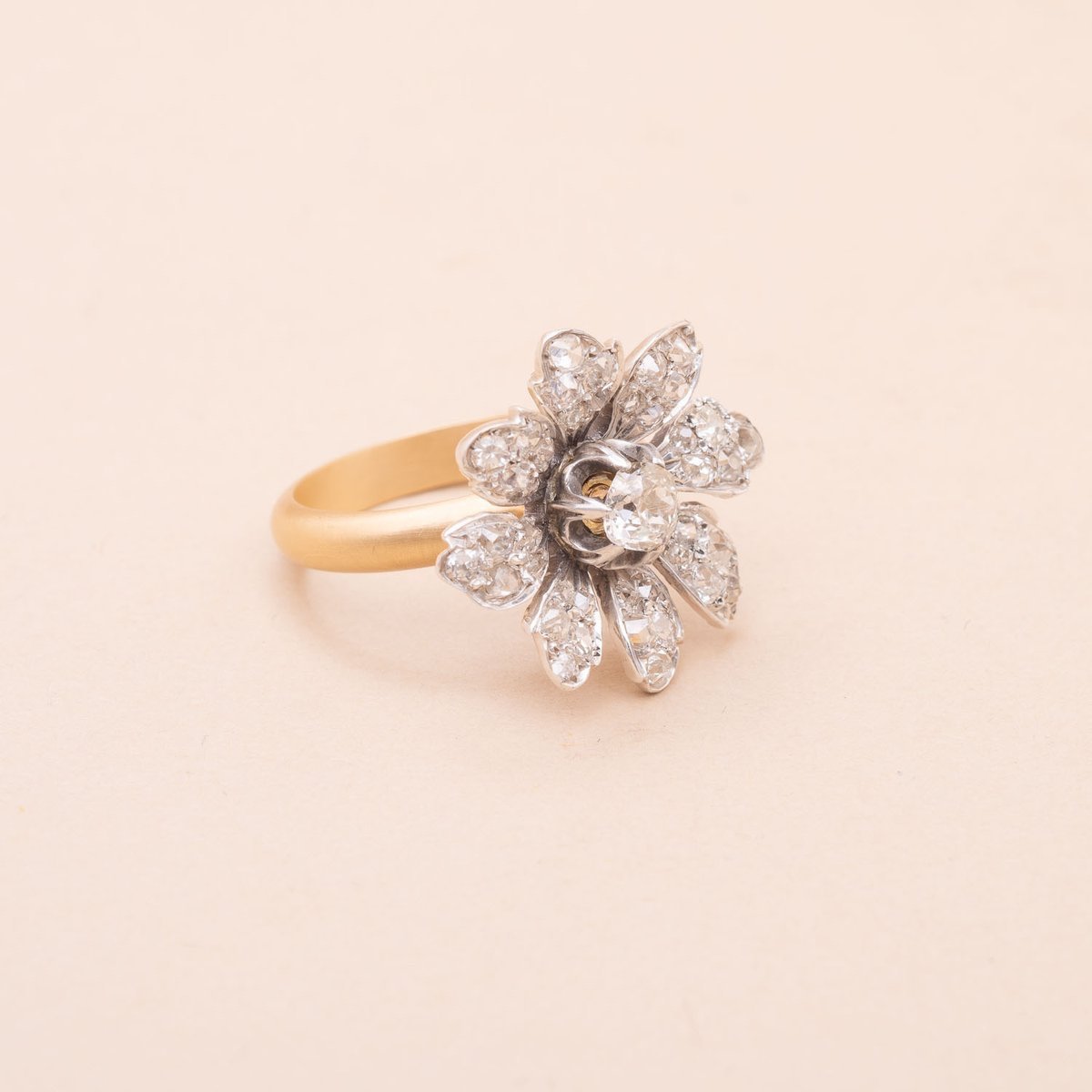 Vintage Eglantine Ring Old Diamonds 2.40 Carats-photo-3