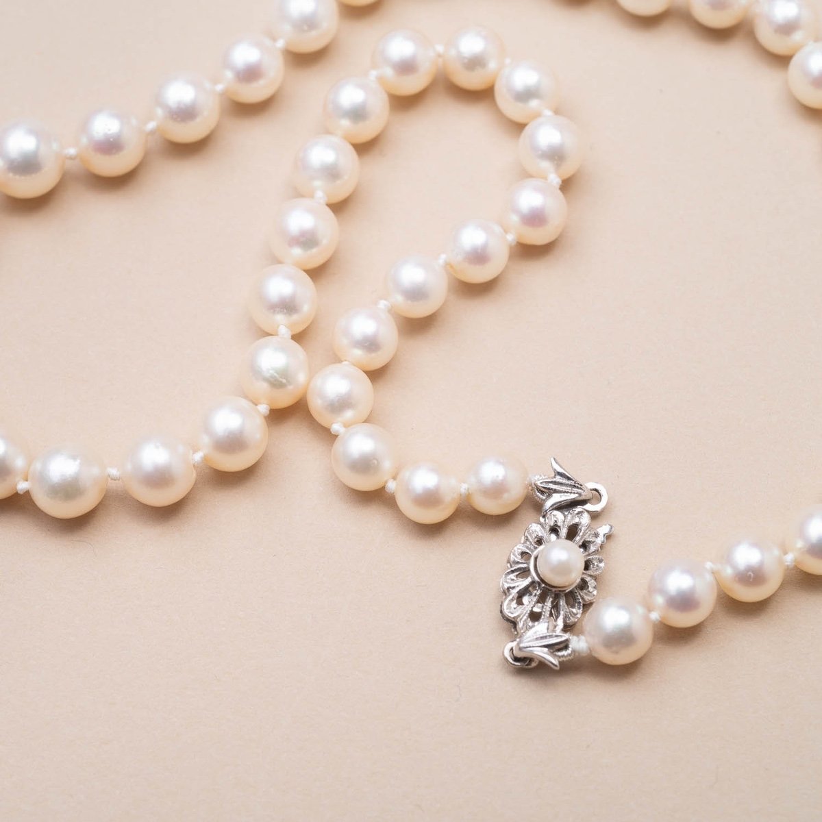 Vintage Flower Pearl Necklaces 