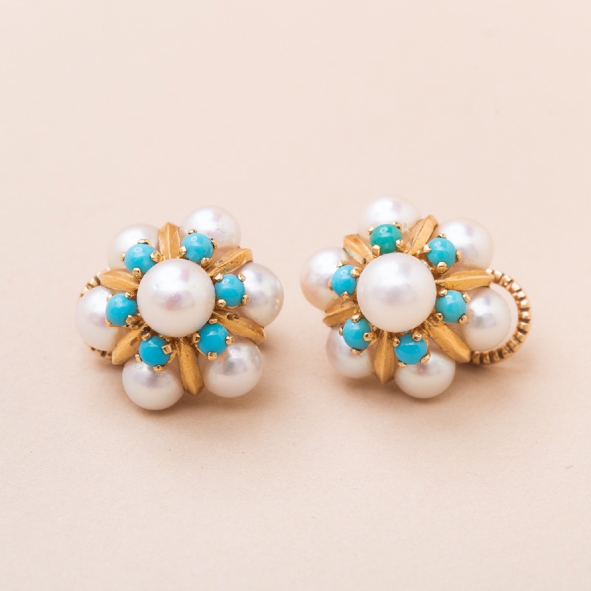 Joan Turquoise Vintage Pearl Clips 1960