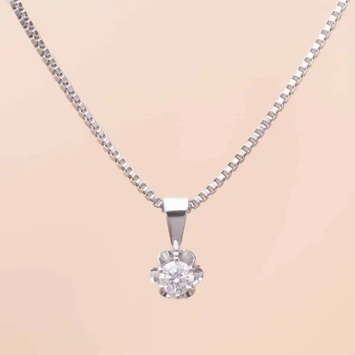 Classic Vintage Diamond Set 0.35 Carat