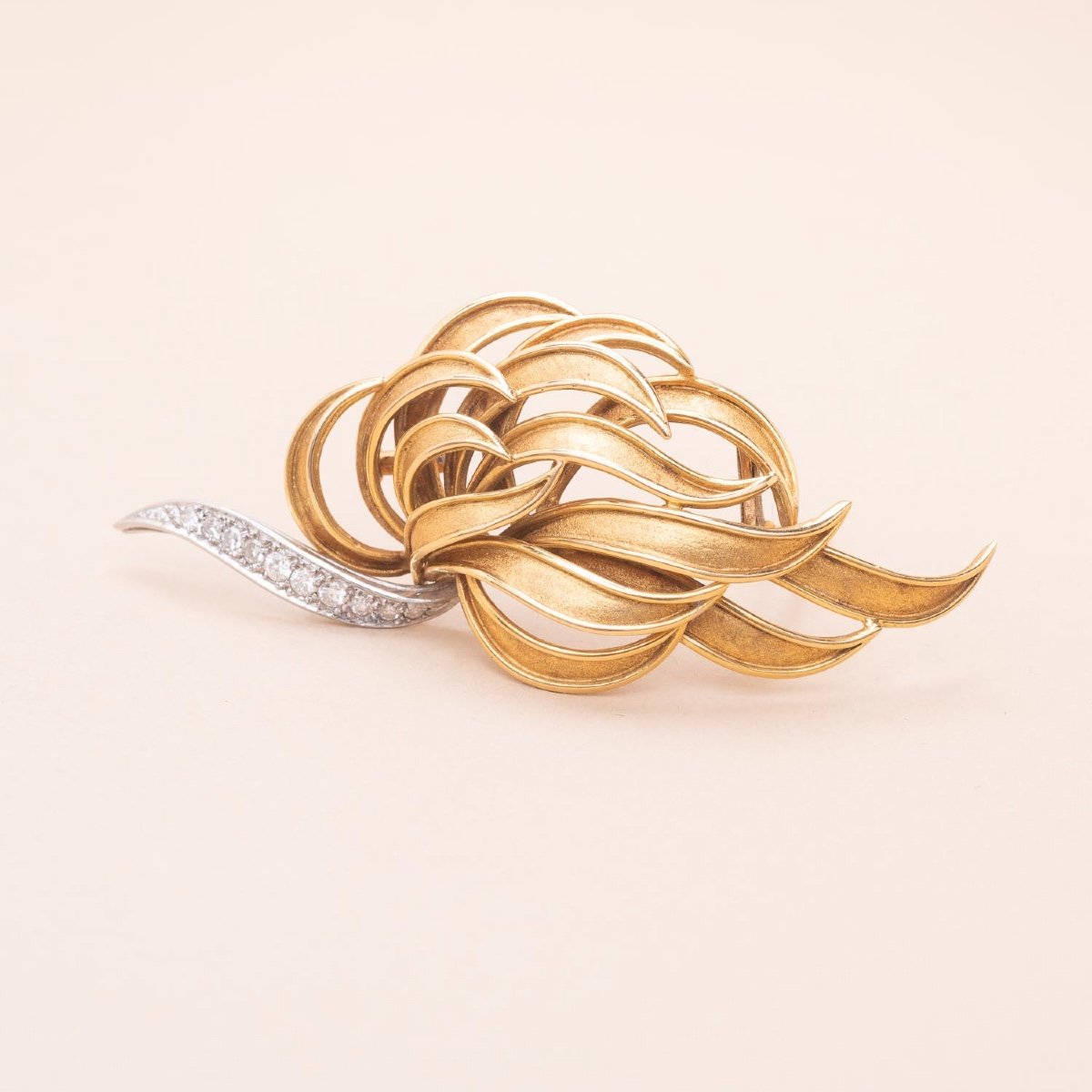 Brooch Dahlia Gold Diamonds-photo-2