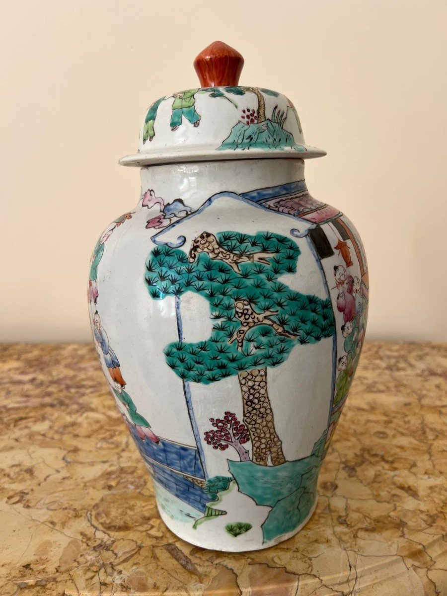 Vintage Chinese Porcelain Vase Famille Rose -photo-2