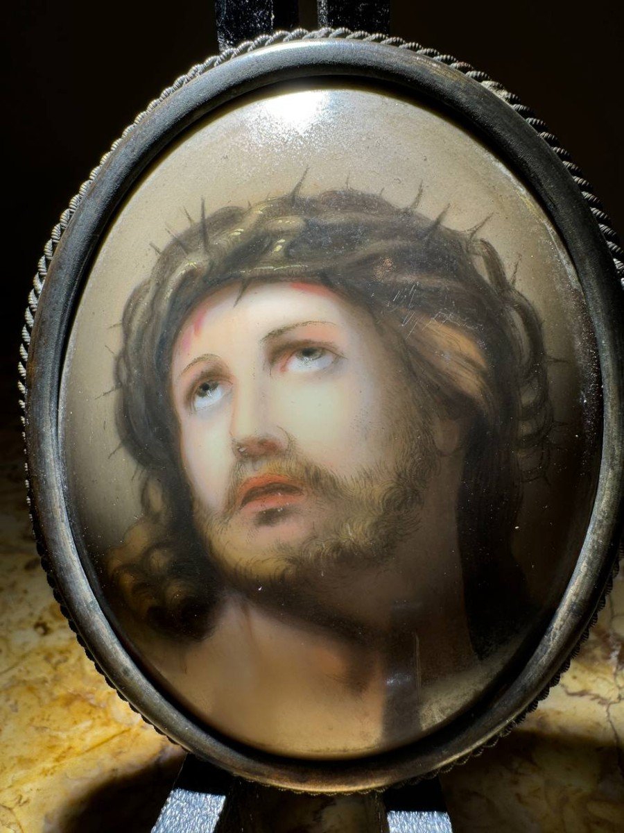 Painting Of The Crowned Christ On Porcelain.-photo-2