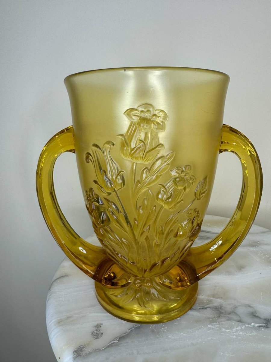 Verlys, Very Pretty Vase In Gold Pressed Molded Glass, Model "les Campanules"-photo-3