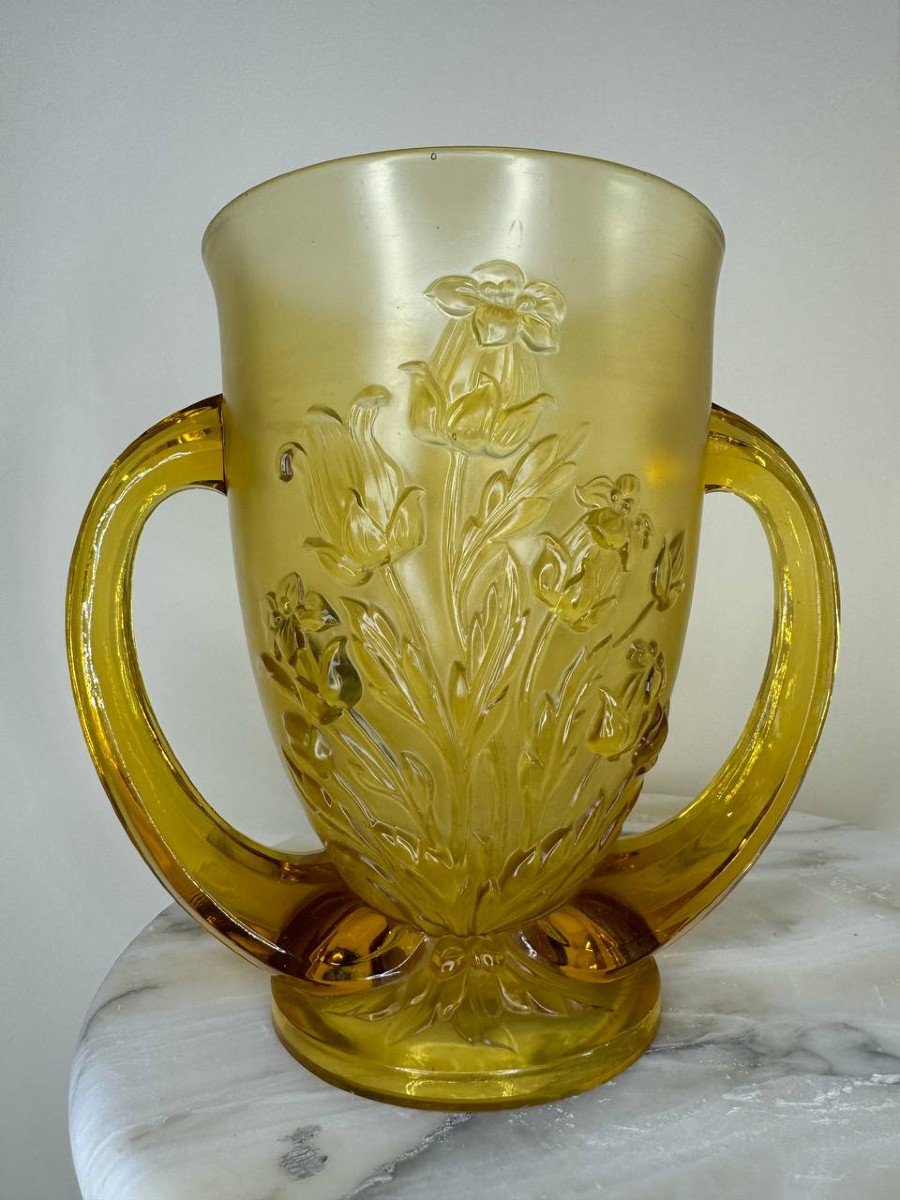 Verlys, Very Pretty Vase In Gold Pressed Molded Glass, Model "les Campanules"-photo-4