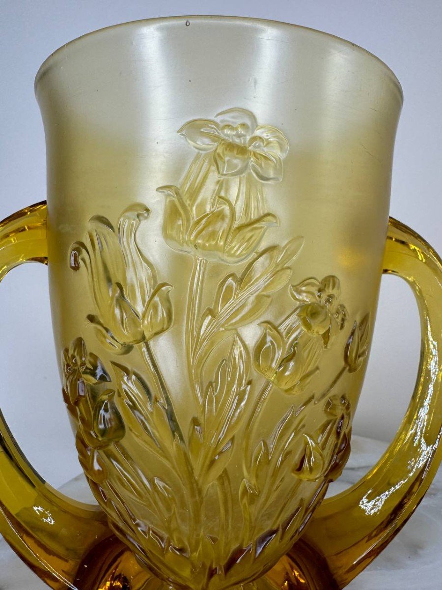 Verlys, Very Pretty Vase In Gold Pressed Molded Glass, Model "les Campanules"-photo-8