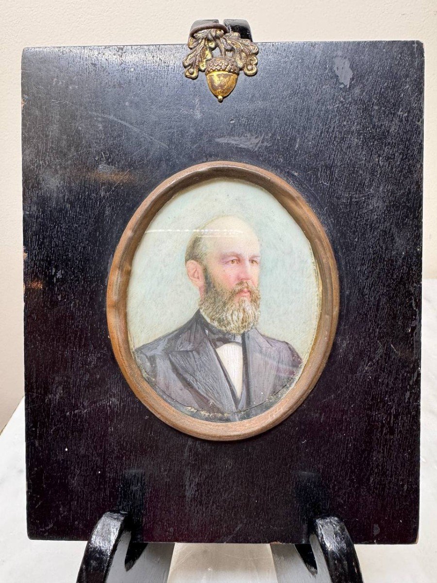 Oval Shaped Painted Miniature Portrait Representing A Bearded Man In A Black Jacket.-photo-2