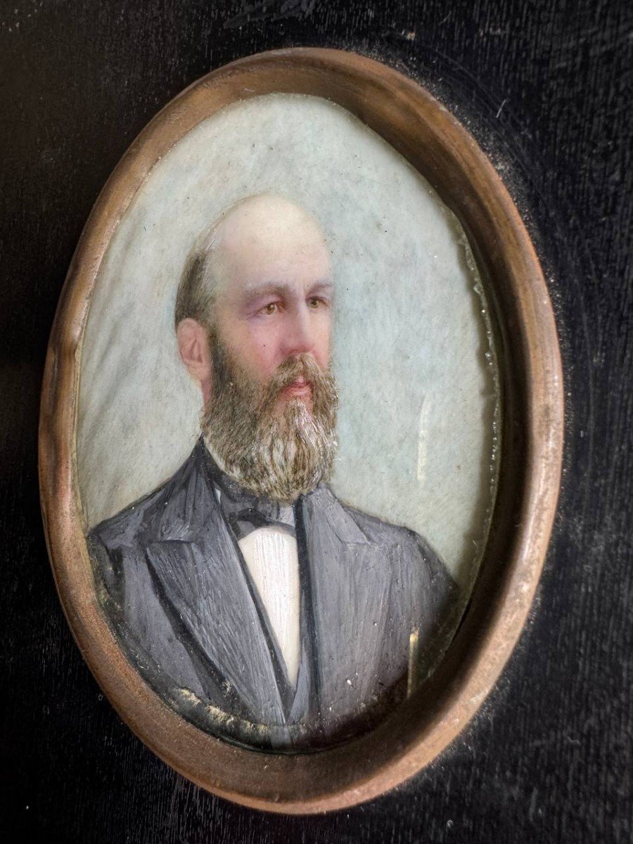 Oval Shaped Painted Miniature Portrait Representing A Bearded Man In A Black Jacket.-photo-3