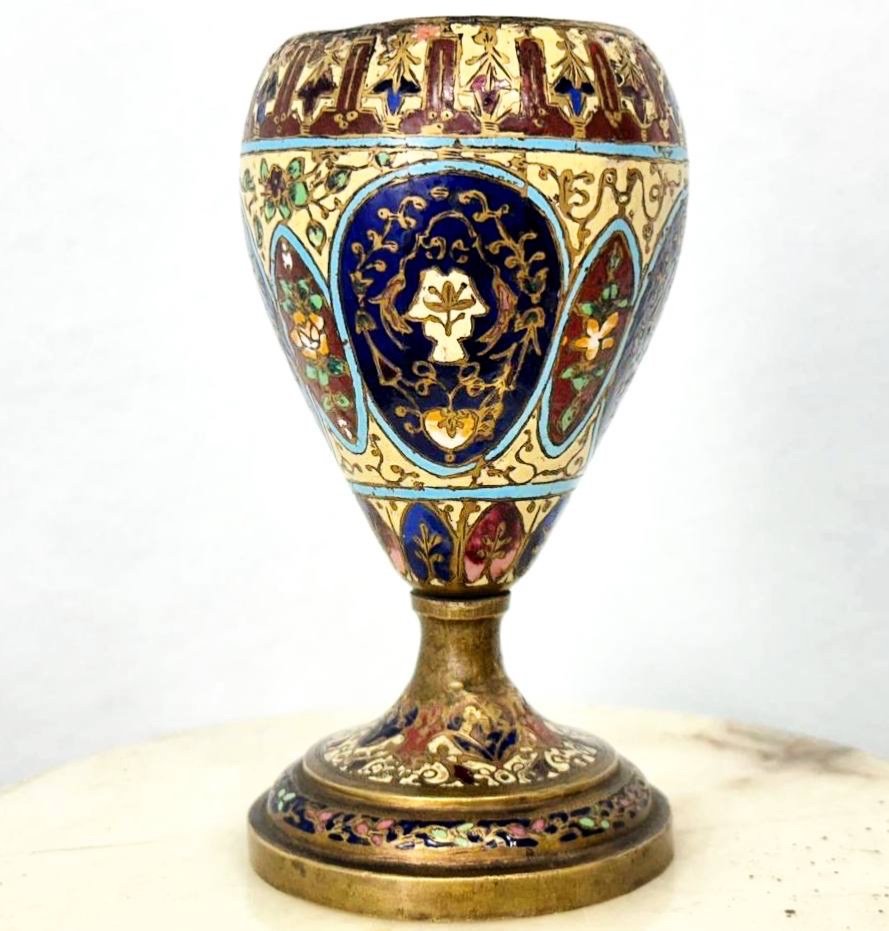 Vase Gobelet En Bronze Champlevé Cloisonné