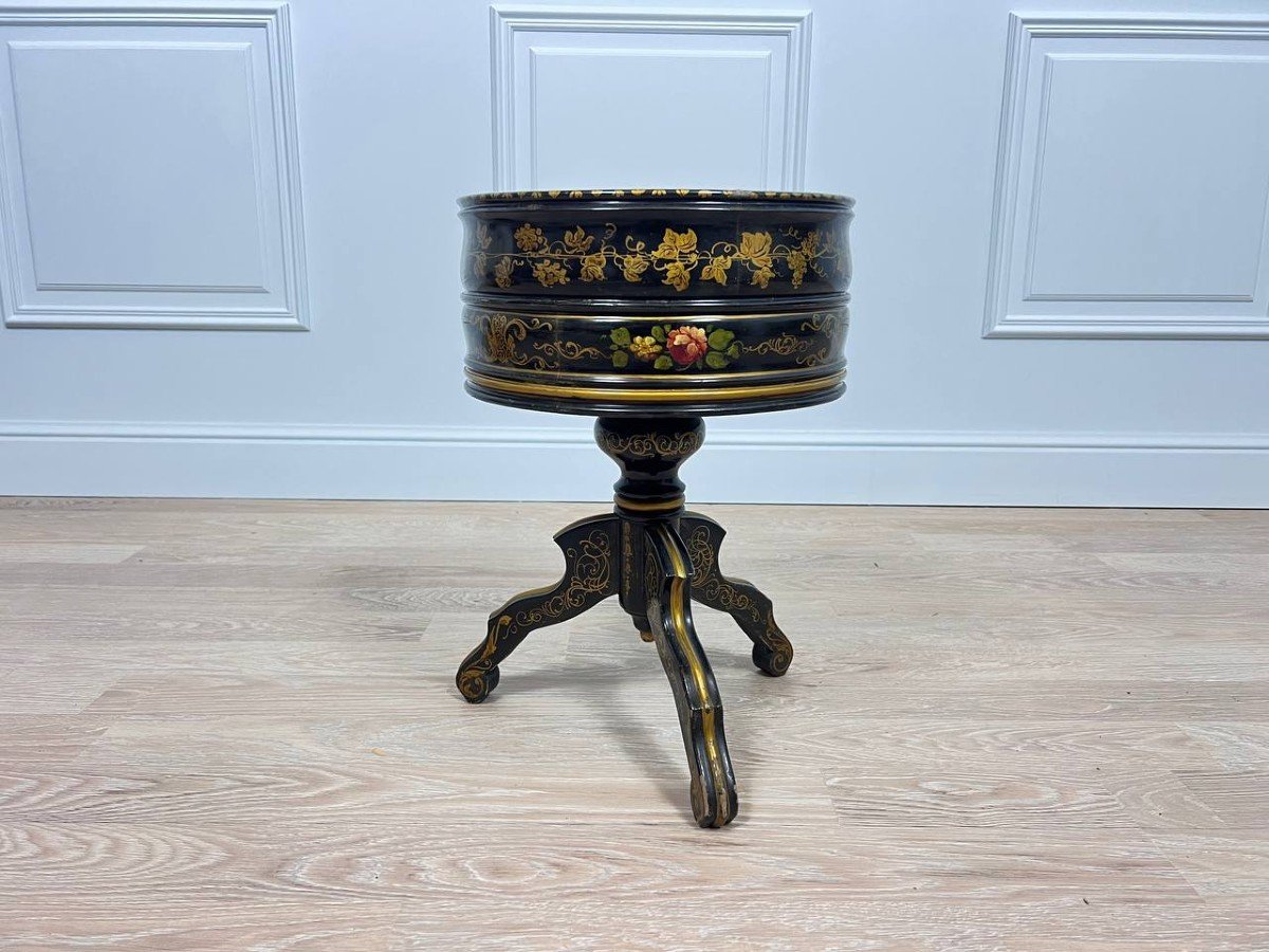 Napoleon III Wooden Planter With Golden Decor