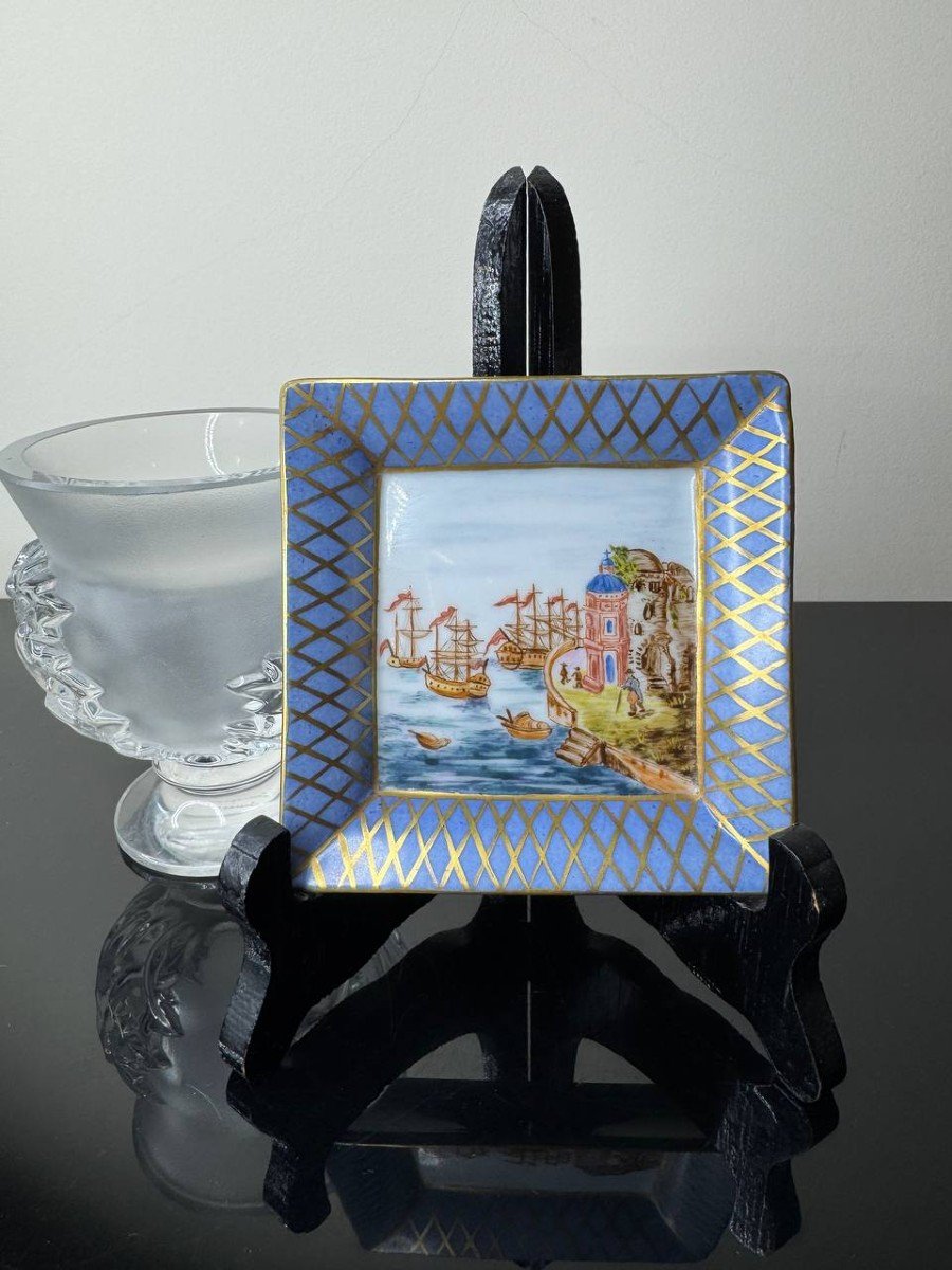 Square Ashtray Or Empty Pocket In Polychrome Porcelain With Decoration. -photo-3