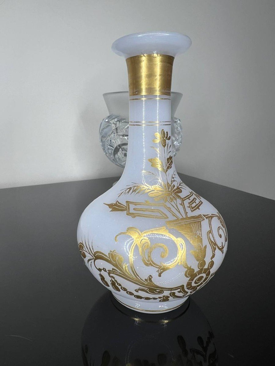 Petit Vase En Opaline Réhaussé De Motifs Dorés-photo-4