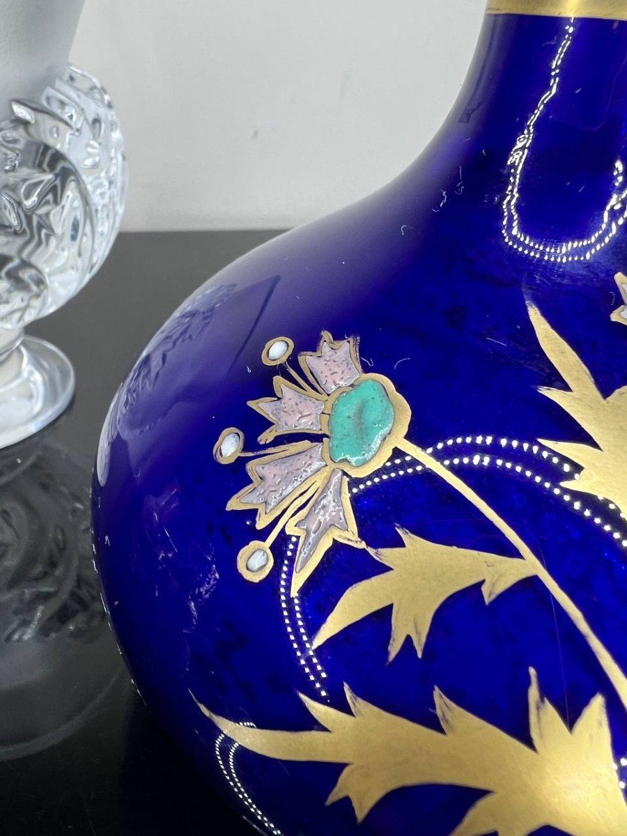 Vase En Verre Bleu Cobalt Vintage Avec Motif Floral émaillée Et Dorée-photo-1