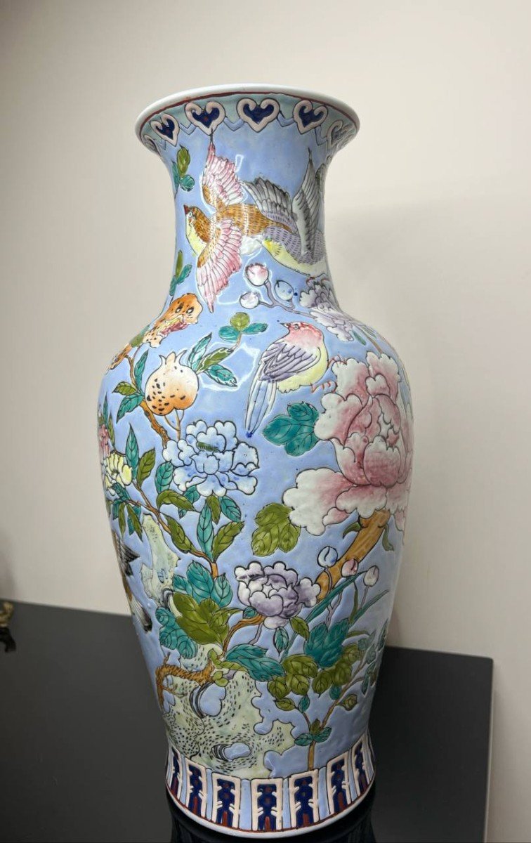 Porcelain Vase With Polychrome Decoration Of Butterflies, Birds And Flowering Branches, China, 20th Century-photo-2