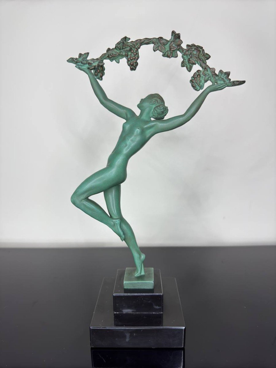 Sculpture Art Deco Danseuse Aux Raisins