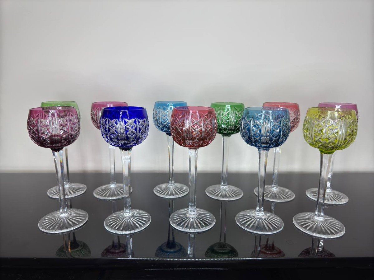 11 Saint Louis Crystal Colored Glasses, Riesling