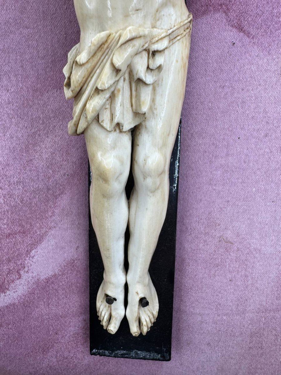 Finely Carved And Chiseled Ivory Christ-photo-6