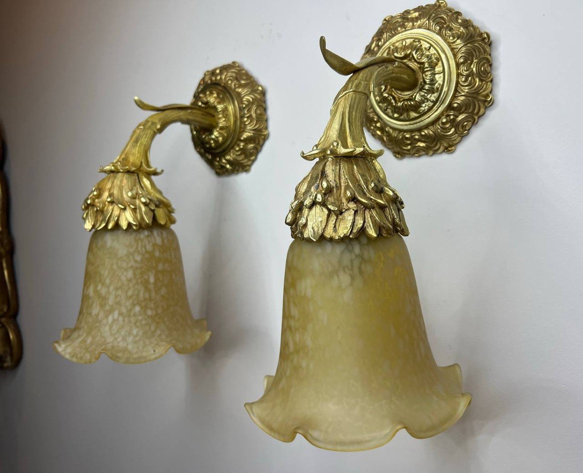 Pair Of Wall Lights In Chiseled Gilt Bronze And Brass-photo-3