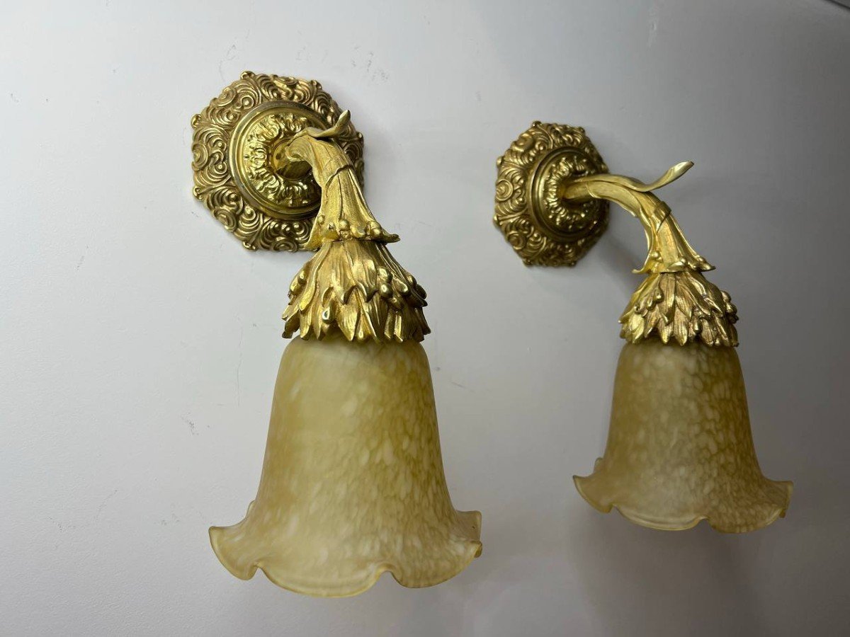 Pair Of Wall Lights In Chiseled Gilt Bronze And Brass