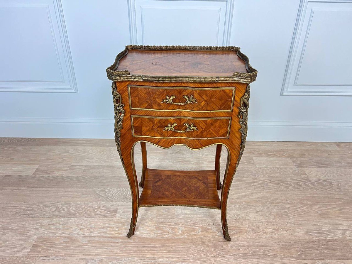 Table De Chevet Anciennne ,  Style Louis XV En Bois De Rose-photo-3