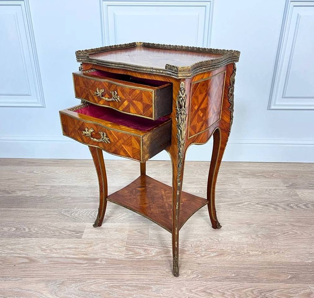 Table De Chevet Anciennne ,  Style Louis XV En Bois De Rose-photo-5