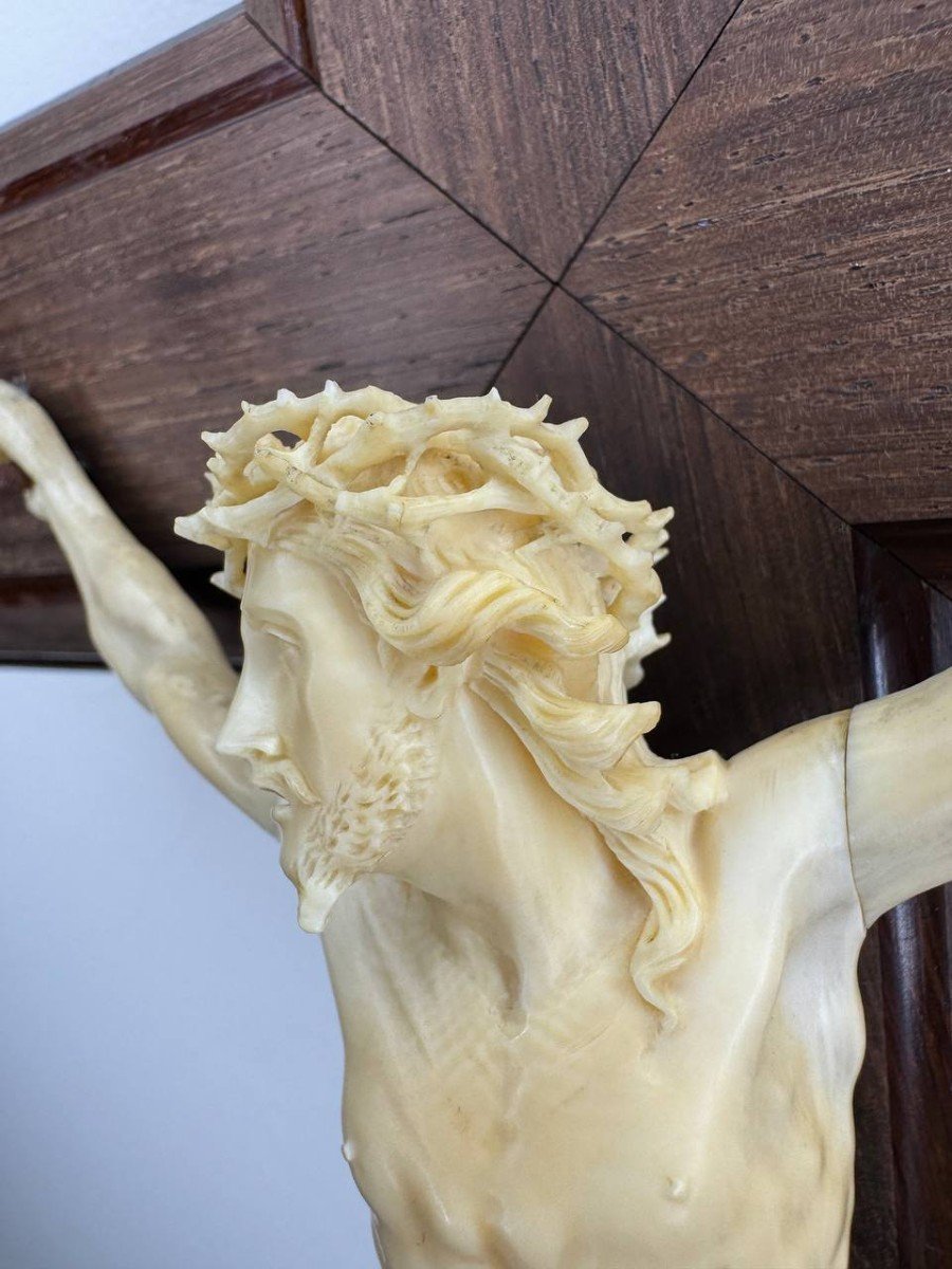 Crucifix Formed Of A Carved Ivory Christ On A Rosewood Cross-photo-1