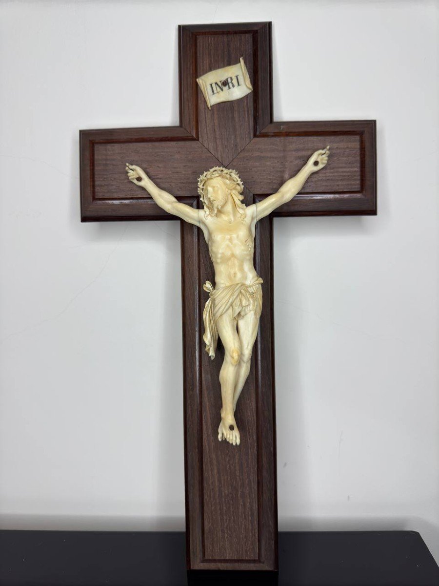 Crucifix Formed Of A Carved Ivory Christ On A Rosewood Cross-photo-4