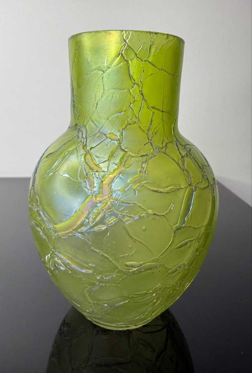 Petit Vase En Verre Craquelé Vert Irisé Kralik