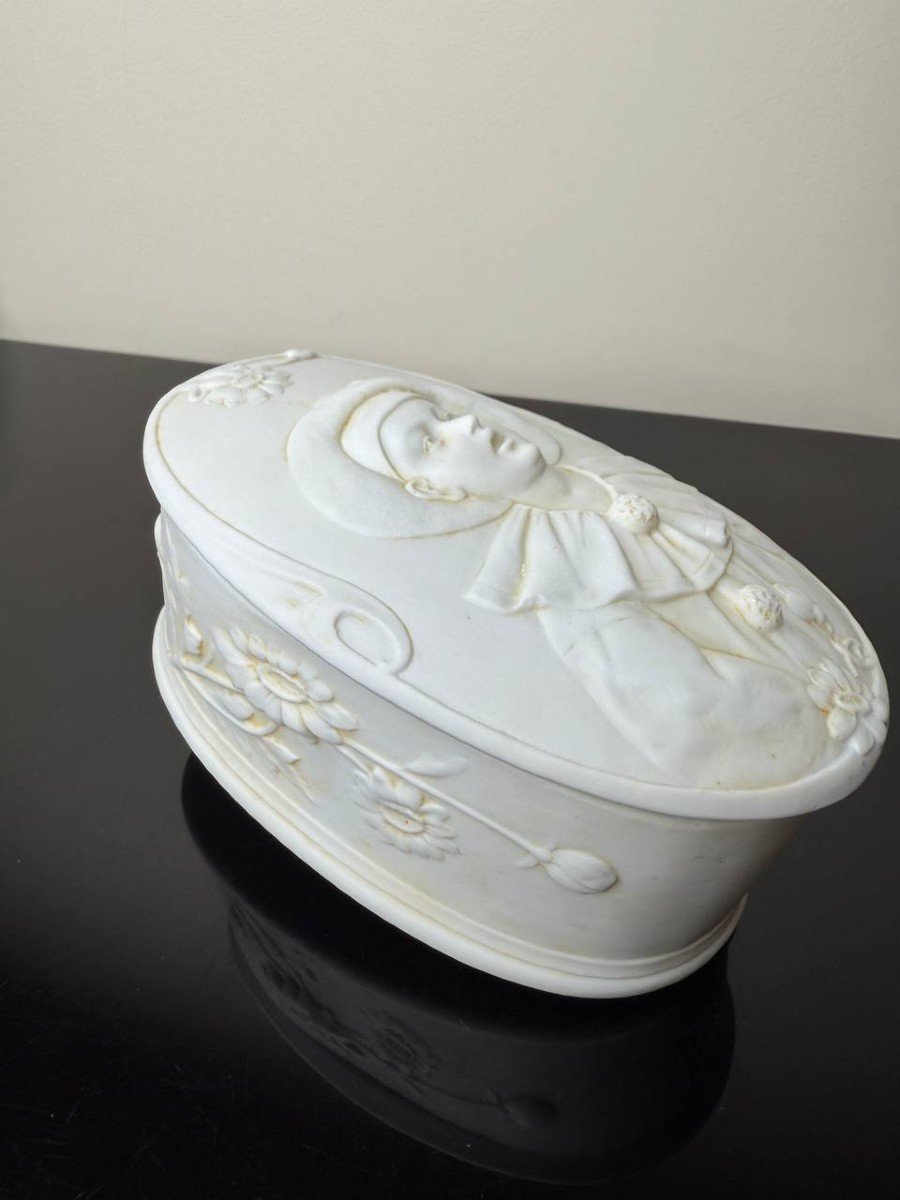 Porcelain Biscuit Candy Box, Pierrot-photo-2