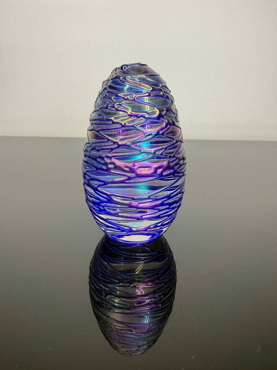 Iridescent Glass Egg Shaped Paperweight Sign-photo-2