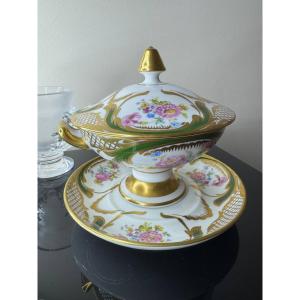 Bonbonnière Ou Confiturier En Porcelaine De Limoges Avec Motifs Floraux.