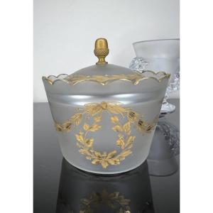 Bonbonnière Ou Sucrière En Verre Opaque Peint à La Main De Style Ancien Français 