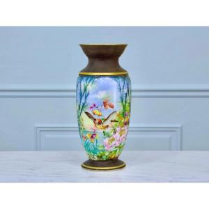 Old Paris Porcelain Vase, Decorated With Flowers And Birds